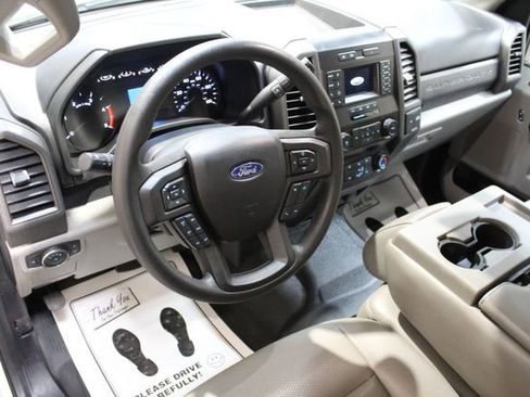 Used 2020 Ford F250 XL w/ Power Equipment Group image 17