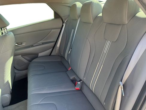 Certified 2023 Hyundai Elantra SEL w/ Convenience Package image 13