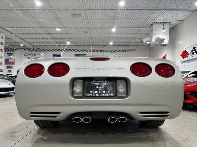 Used 2004 Chevrolet Corvette Coupe w/ Preferred Equipment Group RWD image 32