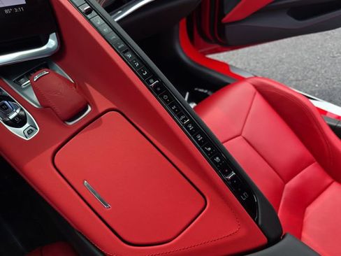 Used 2020 Chevrolet Corvette Stingray Preferred Cpe w/ 2LT Preferred Equipment Group RWD image 22