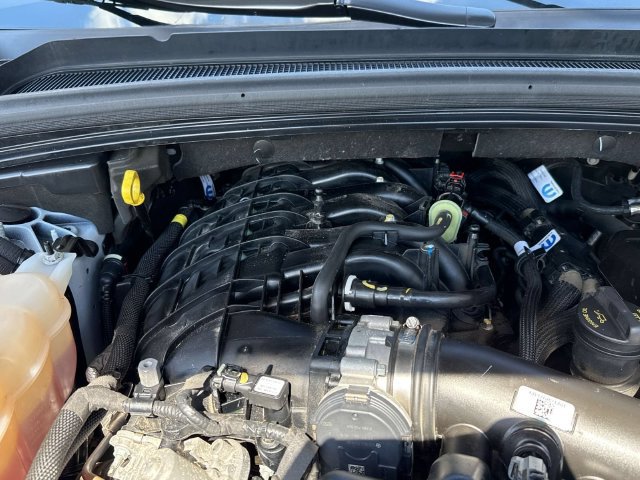 Used 2024 Jeep Grand Cherokee L Laredo AWD/4WD image 32