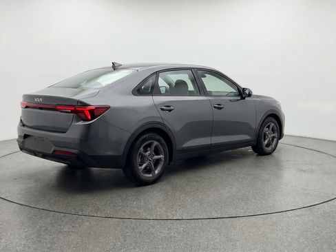 Used 2025 Kia K4 FWD image 9