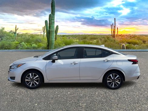 Certified 2025 Nissan Versa SV image 3
