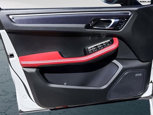 Used 2022 Porsche Macan GTS image 29