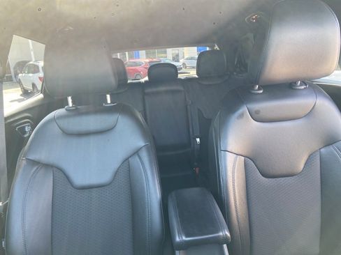 Used 2024 Jeep Compass Latitude AWD/4WD image 19