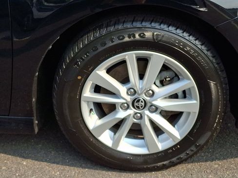 Used 2025 Toyota Camry LE FWD image 8