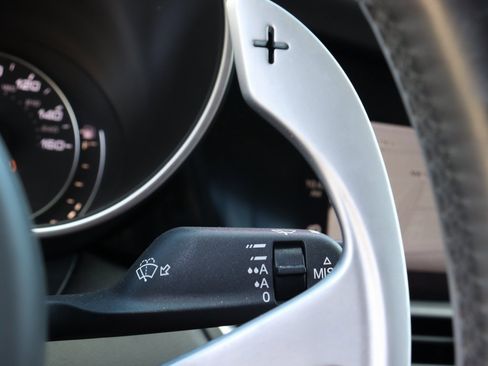 Used 2022 Alfa Romeo Giulia Veloce image 38