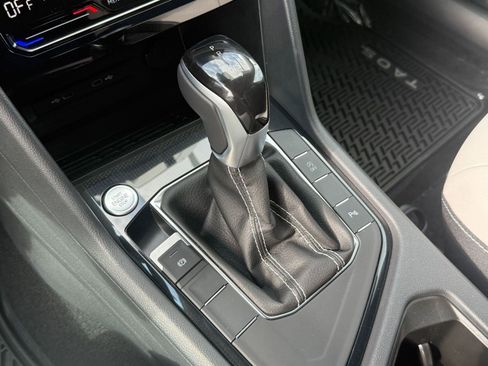 New 2026 Volkswagen Taos SE FWD image 16
