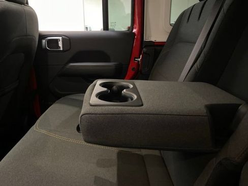 Used 2025 Jeep Wrangler Unlimited Sahara w/ Safety Group AWD/4WD image 75