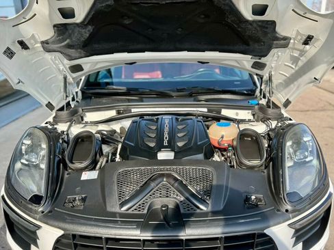 Used 2018 Porsche Macan S image 11