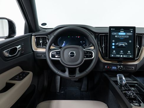 New 2026 Volvo XC60 B5 Core image 17