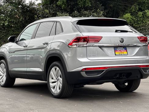 Used 2023 Volkswagen Atlas Cross Sport SE w/ Panoramic Sunroof Package FWD image 6