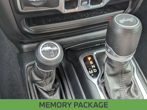 Used 2023 Jeep Wrangler Unlimited w/ Cold Weather Group AWD/4WD image 24