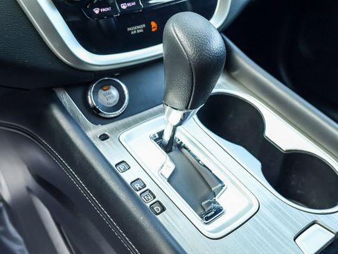 Used 2017 Nissan Murano S w/ Navigation Package image 10