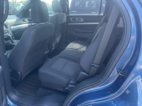 Used 2018 Ford Explorer XLT w/ Equipment Group 201A AWD/4WD image 4