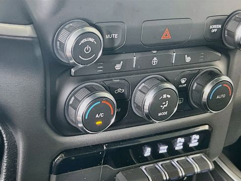Used 2022 RAM 1500 Big Horn AWD/4WD image 19