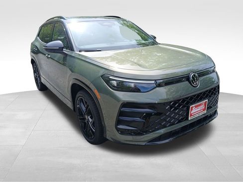 New 2026 Volkswagen Tiguan SE R-Line image 7