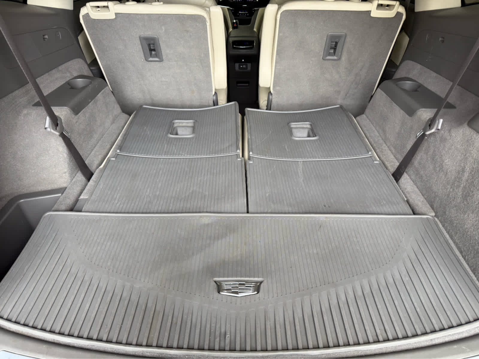 Used 2021 Cadillac XT6 Premium Luxury w/ LPO, Floor Liner Package AWD/4WD image 29