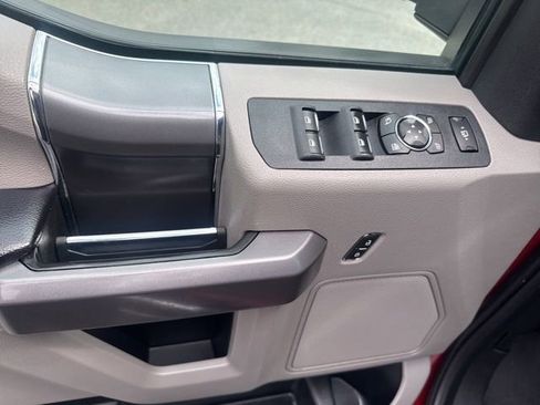 Used 2018 Ford F250 XLT w/ XLT Premium Package AWD/4WD image 16