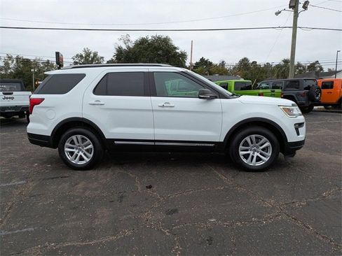 Used 2019 Ford Explorer XLT w/ Equipment Group 201A image 3