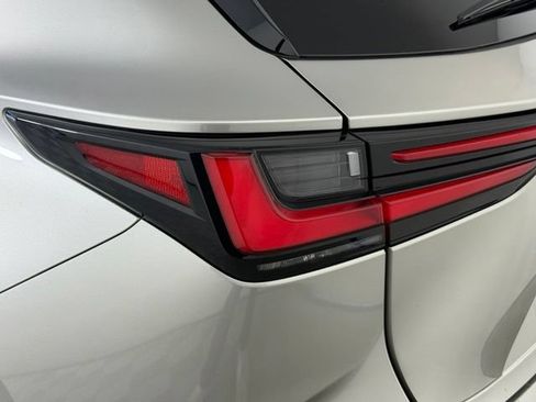 Used 2025 Lexus NX 250 FWD w/ Towing Package (2000 Lbs) image 13