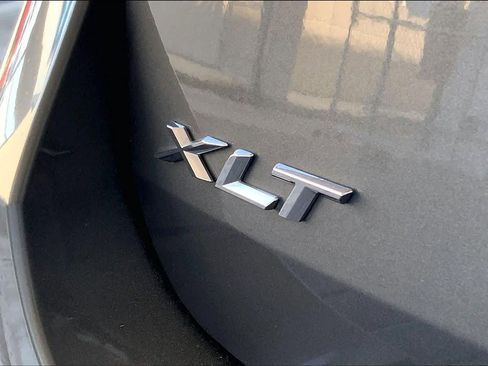 Used 2021 Ford Explorer XLT w/ Equipment Group 202A image 20