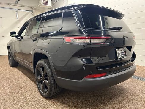 Used 2023 Jeep Grand Cherokee L Laredo AWD/4WD image 4
