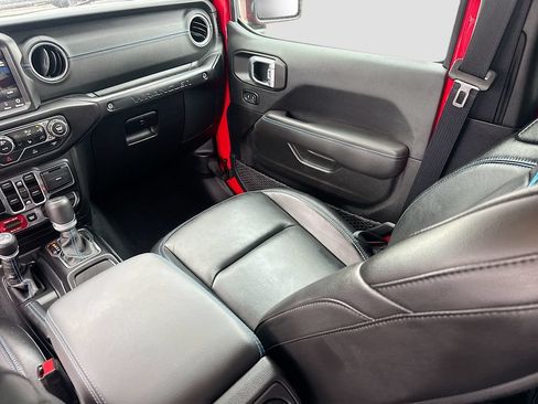 Certified 2023 Jeep Wrangler Unlimited Rubicon 4xe w/ Cold Weather Group AWD/4WD image 26
