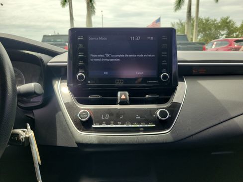 Used 2022 Toyota Corolla LE FWD image 26