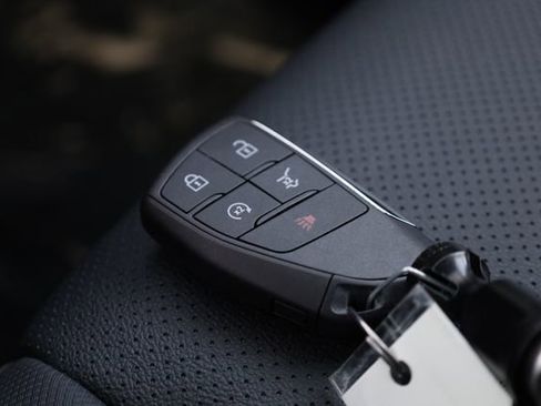 Used 2025 Chevrolet Traverse Z71 w/ Driver Confidence Package AWD/4WD image 34