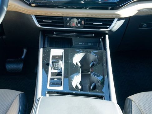 New 2026 Volkswagen Atlas Cross Sport SE image 33