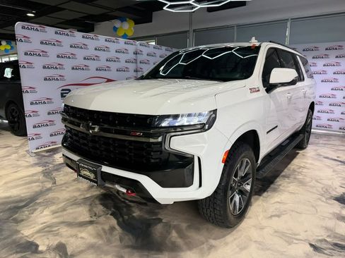 Used 2021 Chevrolet Suburban Z71 w/ Luxury Package AWD/4WD image 2
