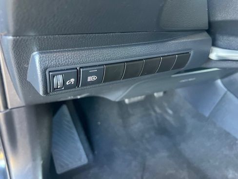 Used 2020 Toyota Corolla SE FWD image 48