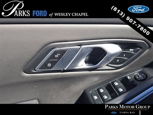 Used 2019 BMW 330i 330i w/ M Sport Package image 16