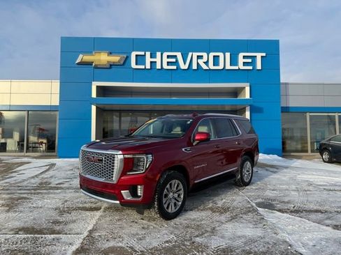 Used 2022 GMC Yukon Denali image 1
