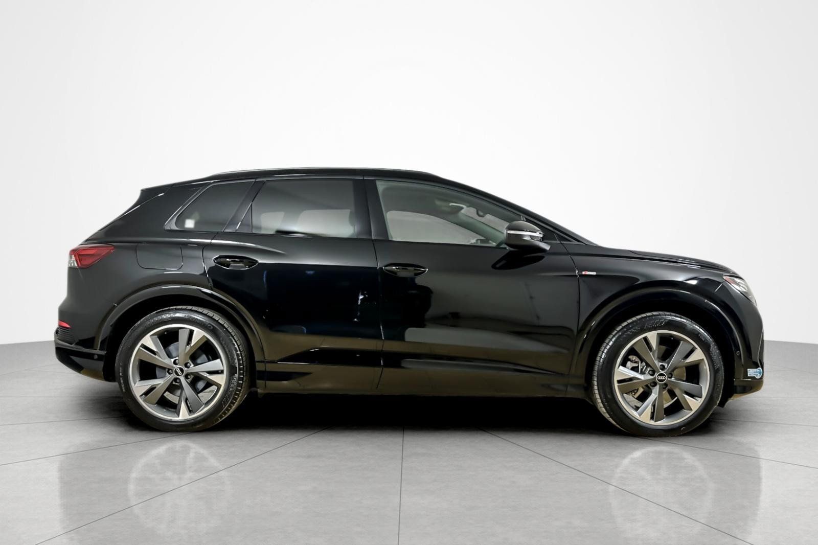 Certified 2024 Audi Q4 e-tron Prestige w/ Black Optic Package AWD/4WD image 6