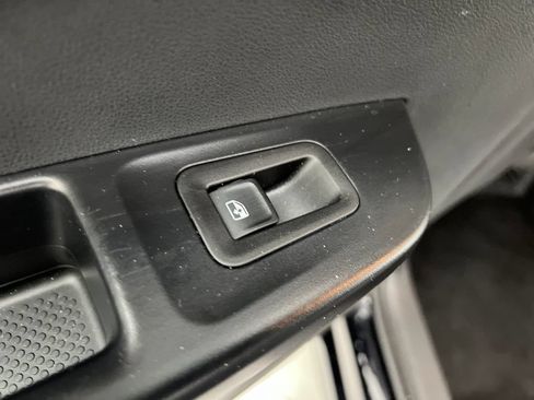 Used 2025 Volkswagen Taos S FWD image 20