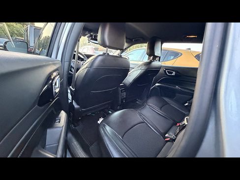 Used 2022 Jeep Compass Latitude FWD image 6