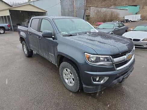 Used 2020 Chevrolet Colorado W/T w/ WT Convenience Package image 2