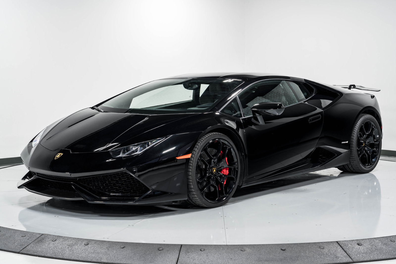 Used 2015 Lamborghini Huracan LP 610-4 AWD/4WD image 7