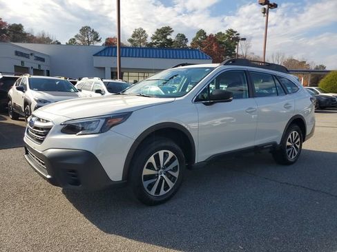 Certified 2021 Subaru Outback 2.5i image 3