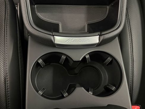 Certified 2026 Porsche Macan AWD/4WD image 20