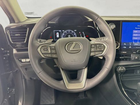 Used 2024 Lexus NX 250 FWD image 12