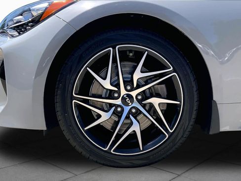 Used 2022 Kia Stinger GT-Line RWD image 11