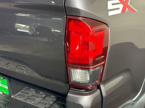 Used 2020 Toyota Tacoma SR w/ SX Package AWD/4WD image 32