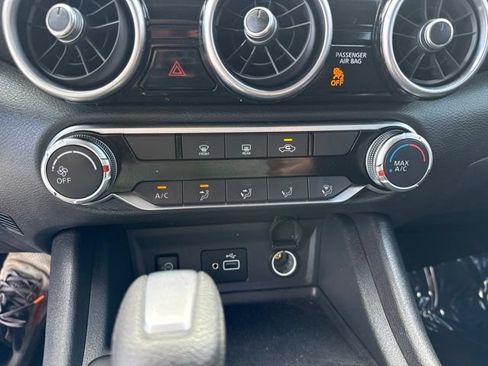 Used 2025 Nissan Sentra S FWD image 11