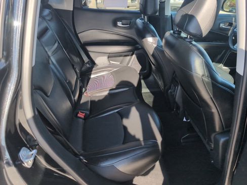 Used 2019 Jeep Compass Limited AWD/4WD image 18