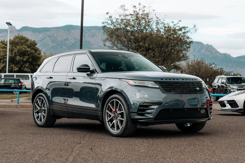 Used 2025 Land Rover Range Rover Velar Dynamic SE AWD/4WD image 1