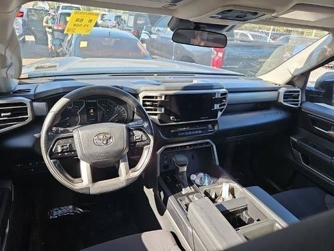 Used 2022 Toyota Tundra SR5 w/ SR5 Convenience Package AWD/4WD image 3