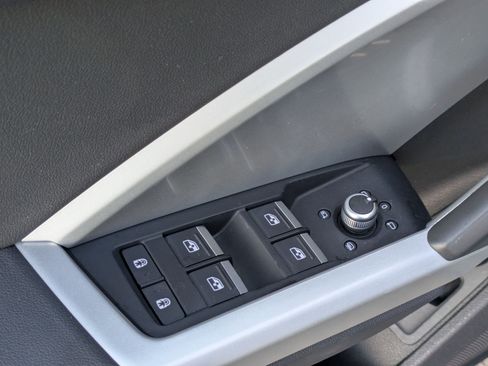 Used 2022 Audi Q3 2.0T Premium image 10